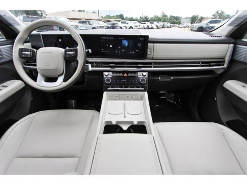 Used 2024 Hyundai Santa Fe Calligraphy FWD image 11