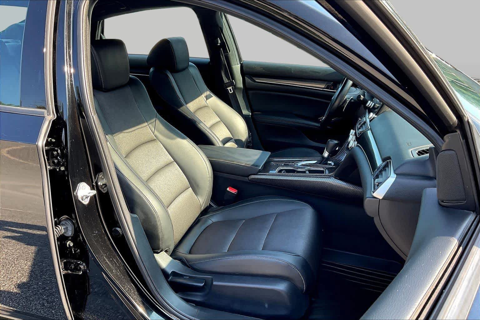Used 2022 Honda Accord Sport image 9