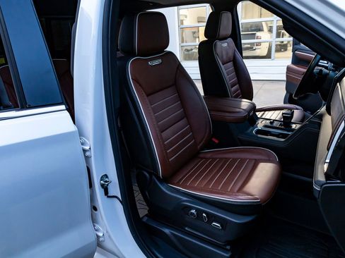 Used 2025 GMC Sierra 1500 Denali Ultimate image 30