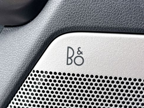 Used 2024 Ford F150 Lariat w/ Bed Utility Package image 7