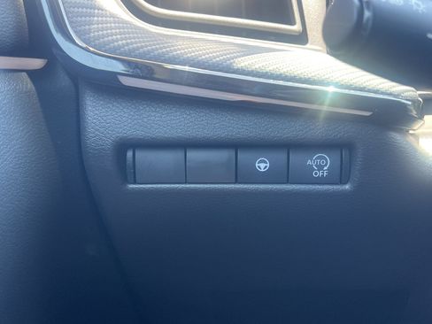 Certified 2025 Nissan Kicks SR FWD image 14