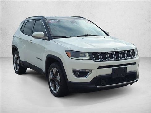 Used 2018 Jeep Compass Limited AWD/4WD image 3