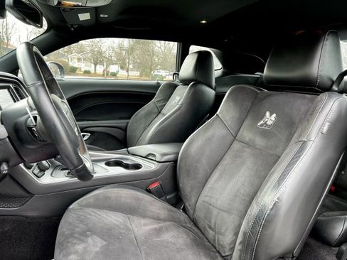 Used 2018 Dodge Challenger R/T Scat Pack w/ Leather Interior Group image 14