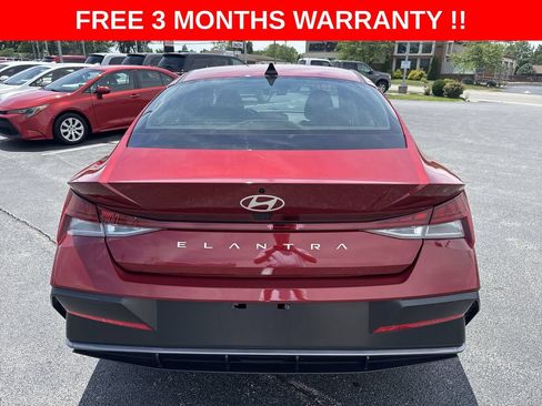 Used 2024 Hyundai Elantra SEL w/ Convenience Package FWD image 38