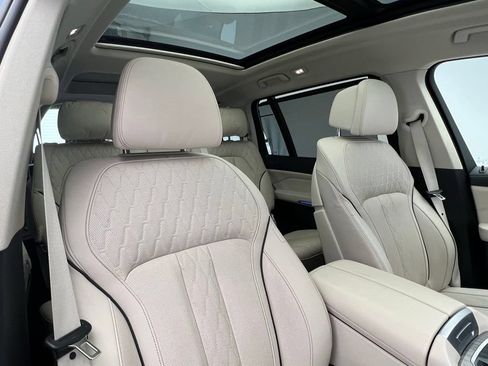 Used 2022 BMW X7 xDrive40i w/ Executive Package AWD/4WD image 7