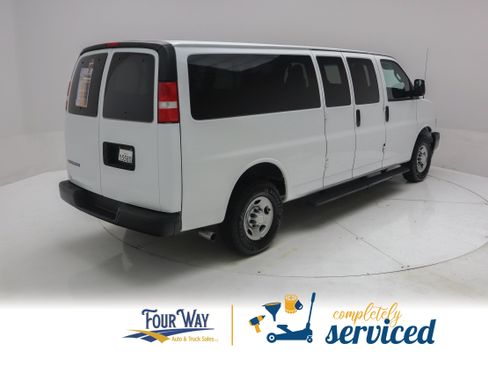 Used 2023 Chevrolet Express 3500 LS RWD image 4