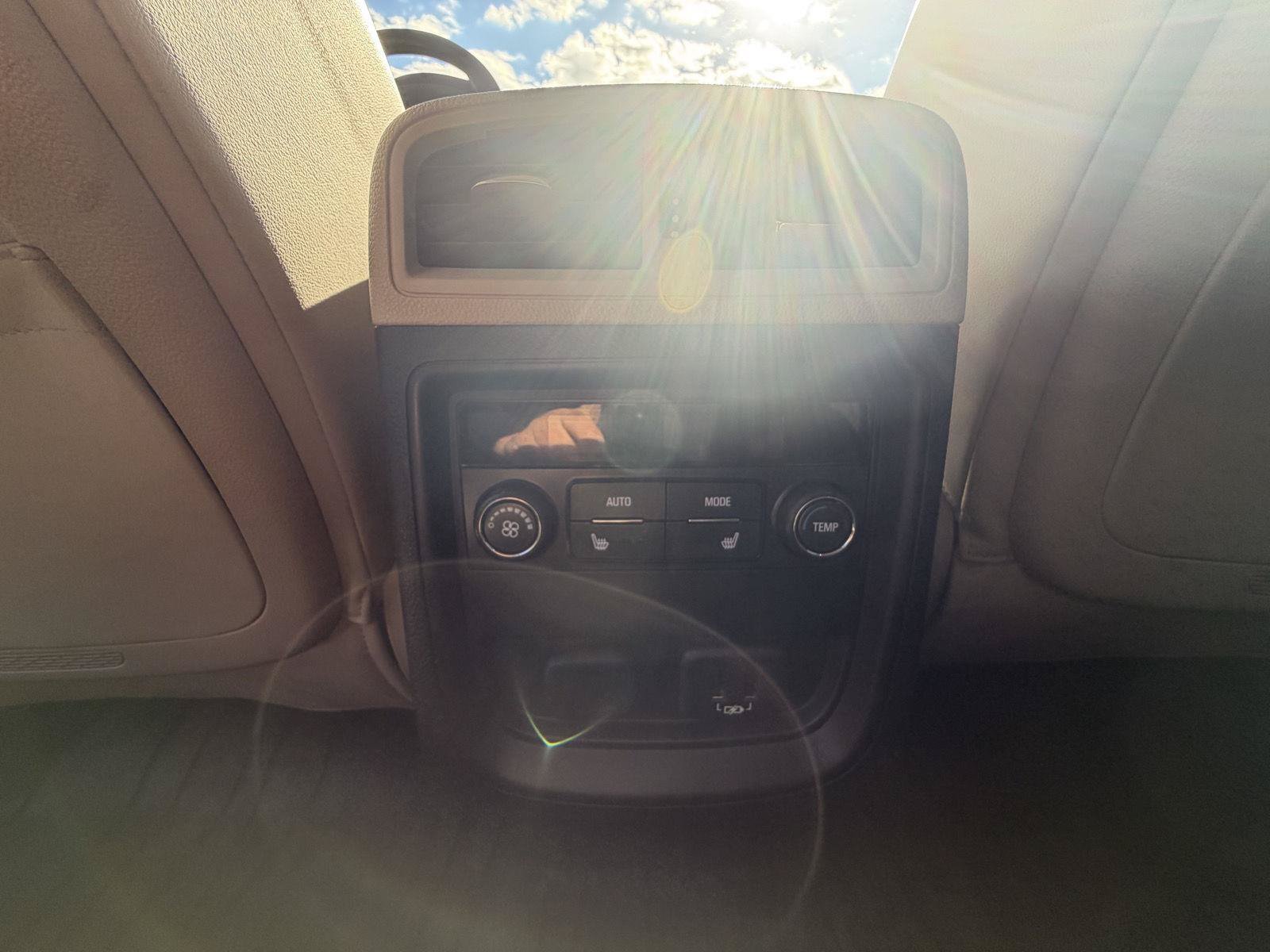 Used 2020 Buick Envision Premium w/ Driver Confidence Package AWD/4WD image 23