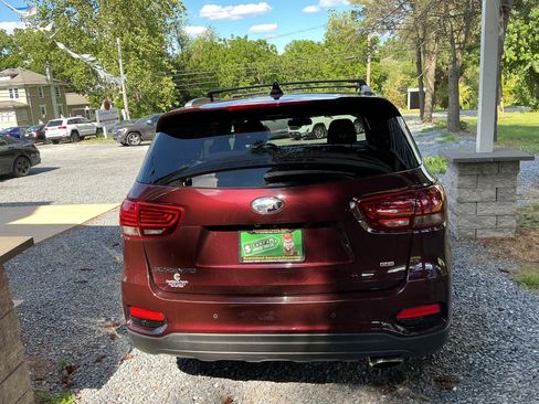 Used 2019 Kia Sorento AWD w/ LX Convenience Package image 4