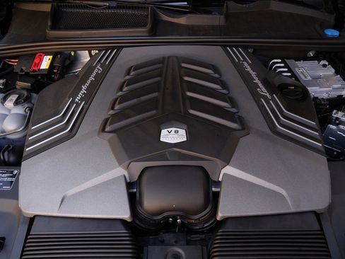 Used 2022 Lamborghini Urus image 25