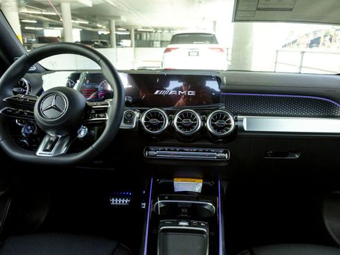 New 2026 Mercedes-Benz GLB 35 AMG 4MATIC image 11