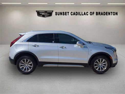 Used 2019 Cadillac XT4 Premium Luxury image 3