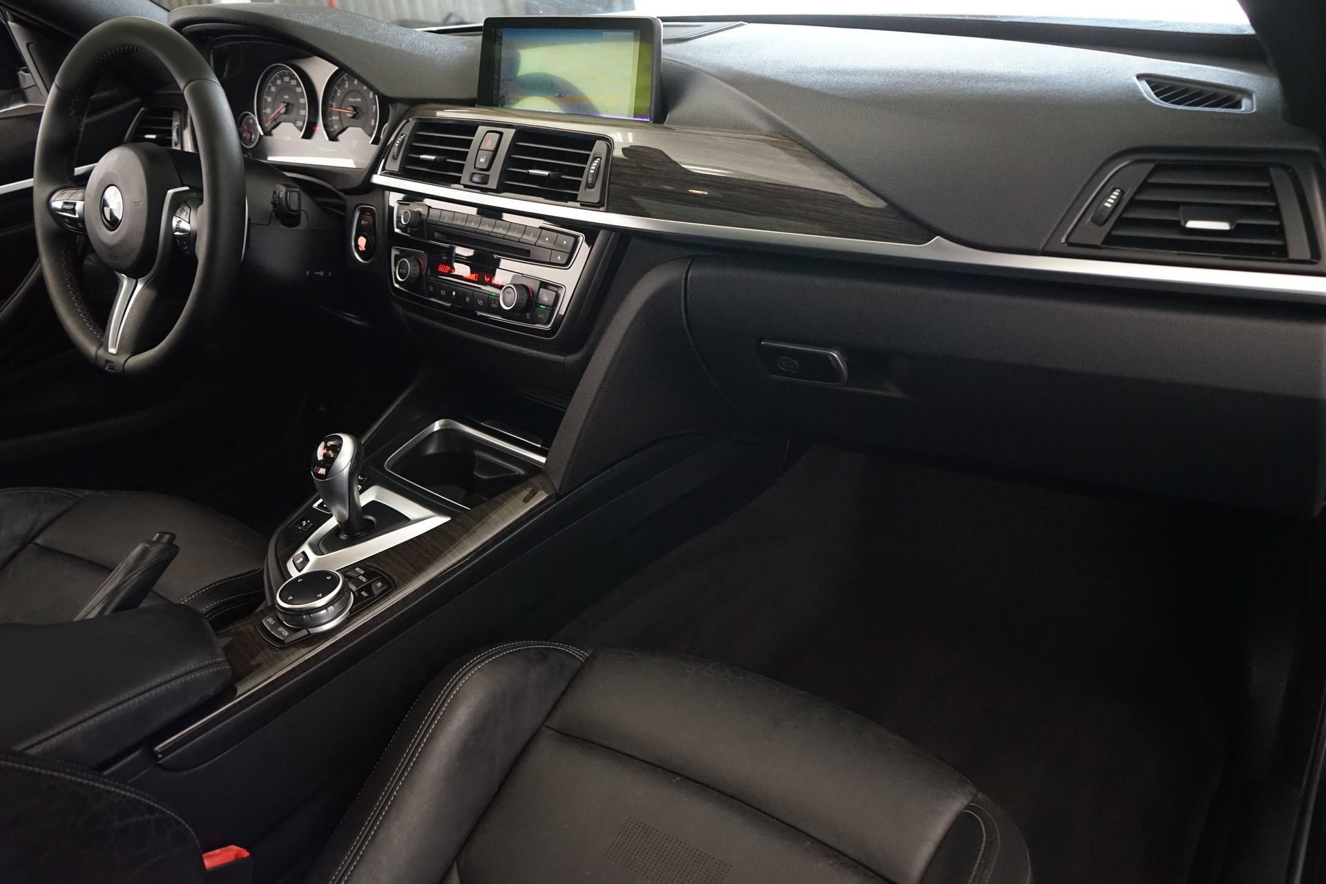 Used 2015 BMW M4 Coupe RWD image 4