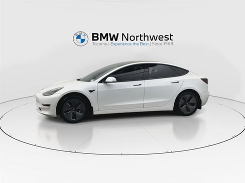 Used 2017 Tesla Model 3 Standard Range image 10