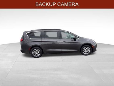 Used 2020 Chrysler Voyager Lxi image 8