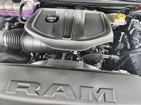 New 2026 RAM 1500 4x4 Crew Cab image 32