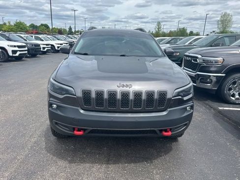 Used 2019 Jeep Cherokee Trailhawk w/ Comfort & Convenience Group AWD/4WD image 6
