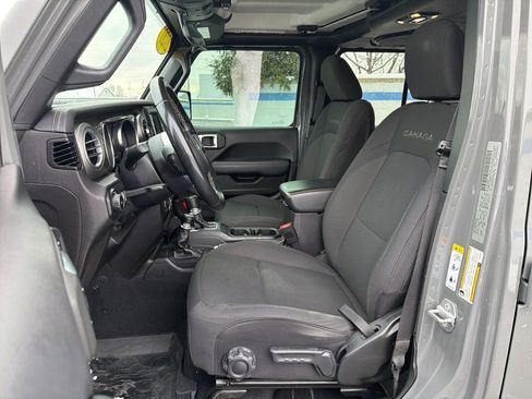 Used 2020 Jeep Wrangler Unlimited Sahara image 17