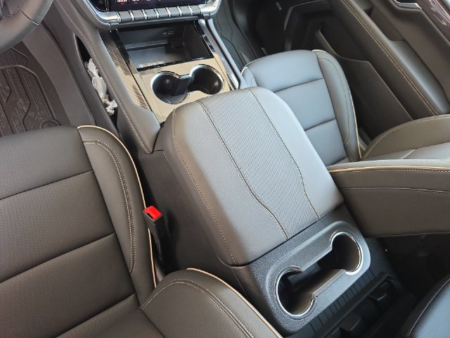 New 2026 GMC Yukon Elevation AWD/4WD image 26