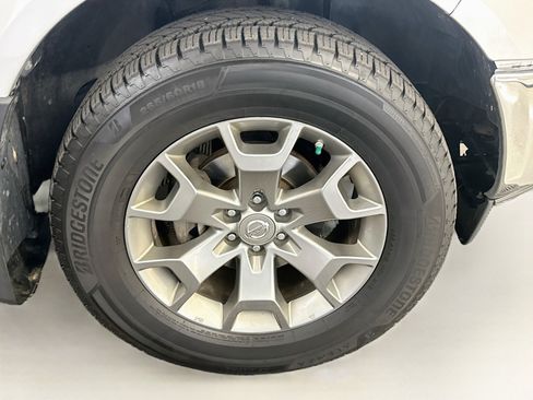 Used 2018 Nissan Frontier SL AWD/4WD image 11
