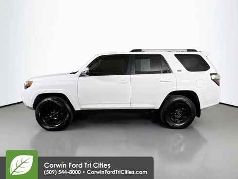 Used 2024 Toyota 4Runner SR5 Premium w/ Moonroof Package AWD/4WD image 6