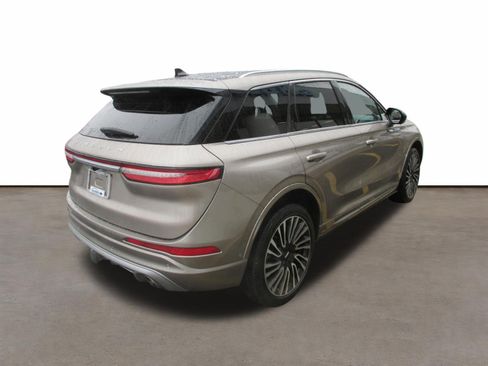 Used 2021 Lincoln Corsair AWD image 5