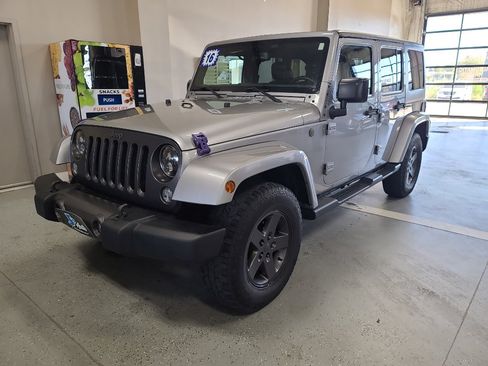 Used 2016 Jeep Wrangler Unlimited Sport image 2