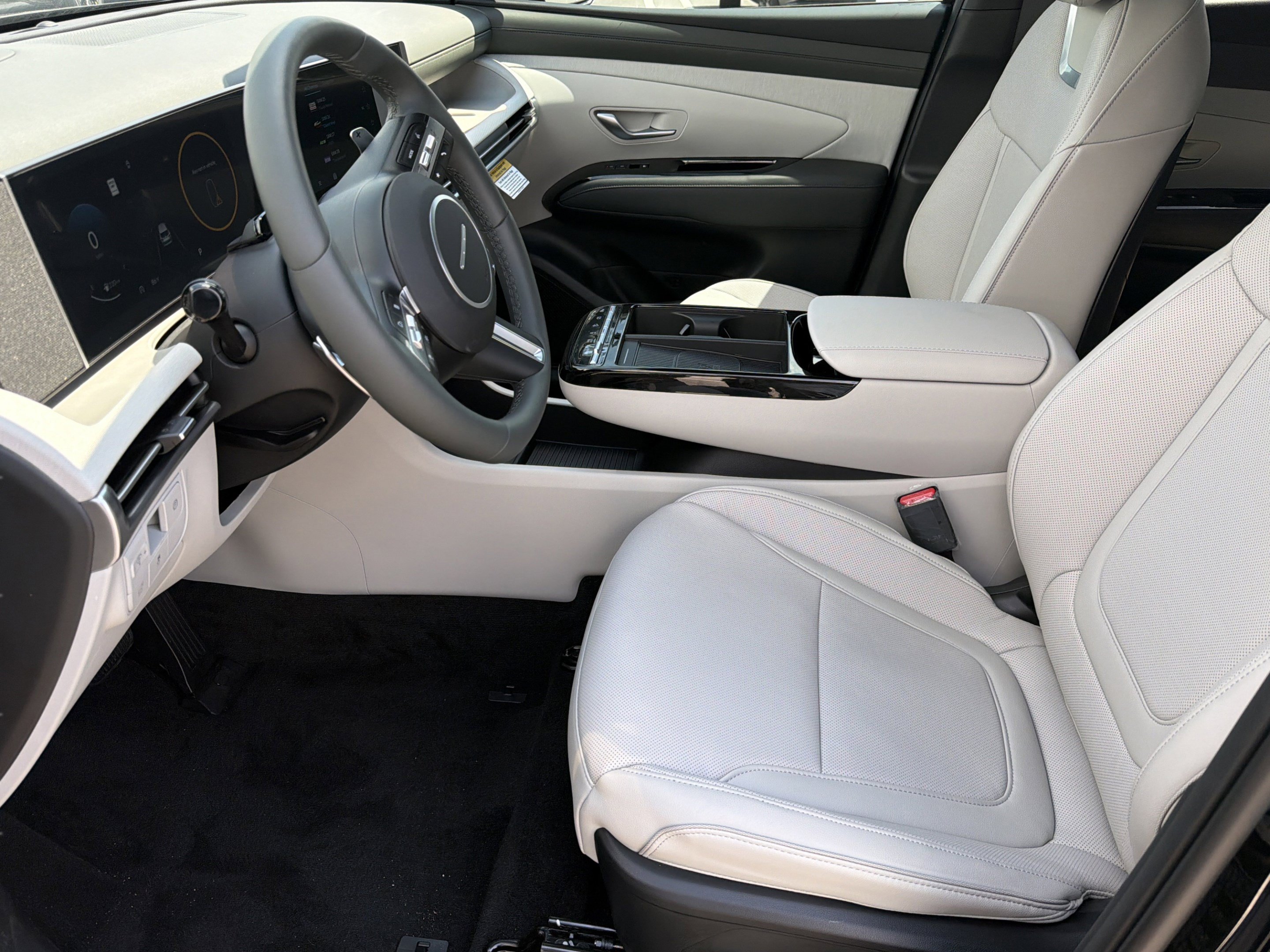 New 2026 Hyundai Tucson Limited FWD image 12