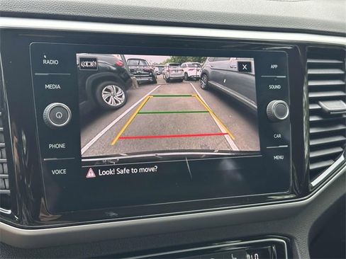 Certified 2022 Volkswagen Atlas Cross Sport SE image 34