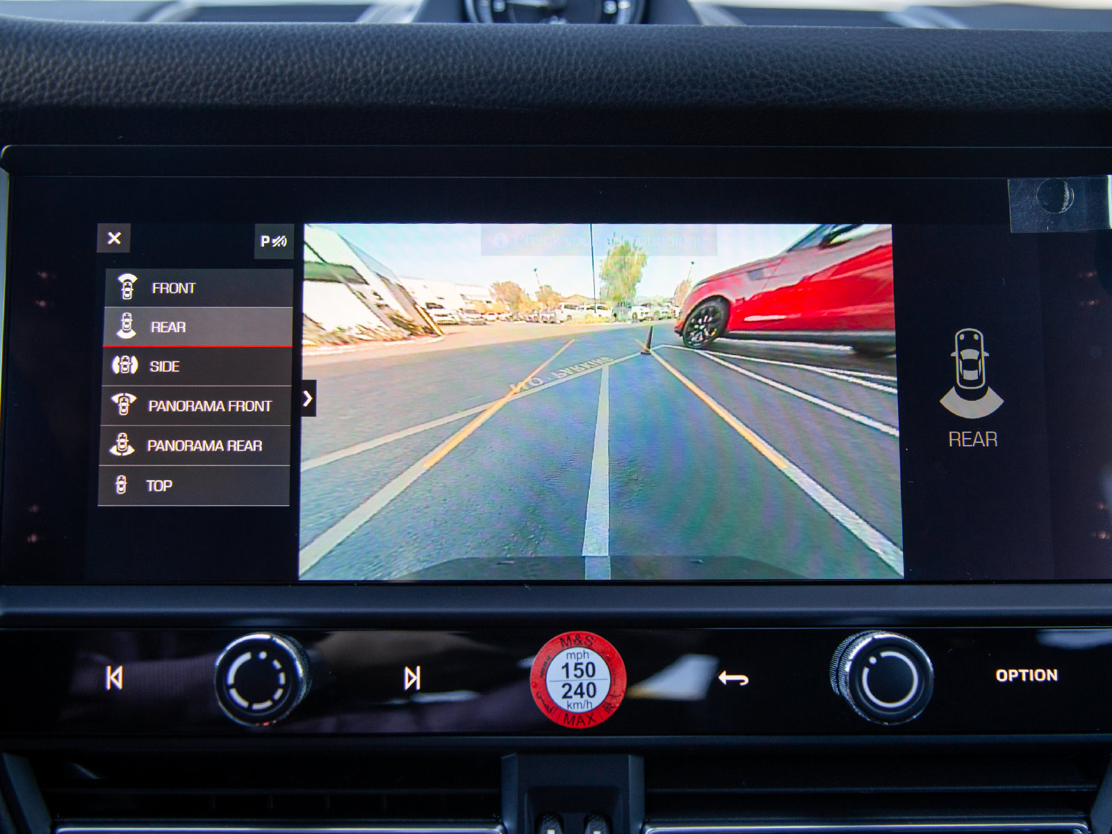 Certified 2024 Porsche Macan S AWD/4WD image 19
