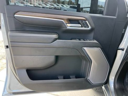 Certified 2024 Chevrolet Silverado 3500 High Country w/ High Country Premium Package AWD/4WD image 15