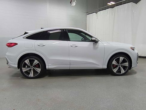 New 2025 Audi SQ5 Premium Plus image 10