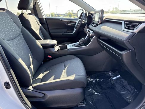 Used 2022 Toyota RAV4 XLE image 20