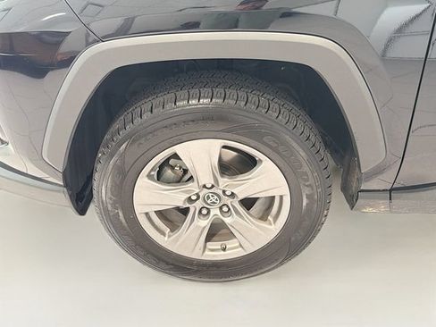 Certified 2023 Toyota RAV4 LE AWD/4WD image 23