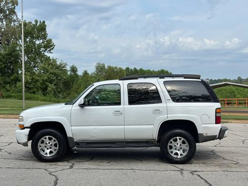 Used 2006 Chevrolet Tahoe Z71 w/ Z71 Preferred Equipment Group AWD/4WD image 2