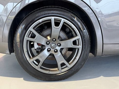 Used 2019 Maserati Levante image 14