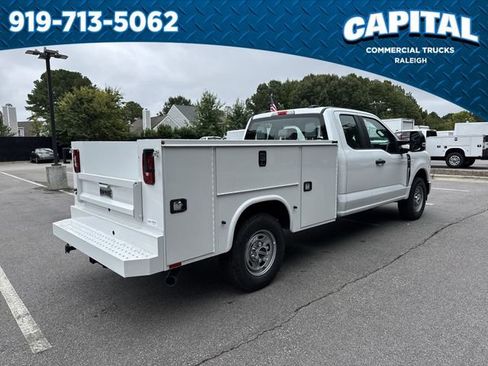 New 2025 Ford F250 XL w/ XL Chrome Package image 8