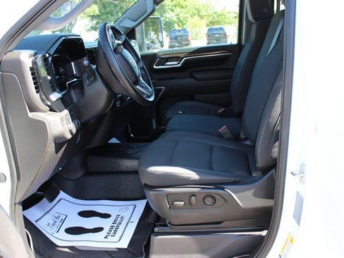 Used 2024 Chevrolet Silverado 2500 LT w/ Convenience Package AWD/4WD image 9