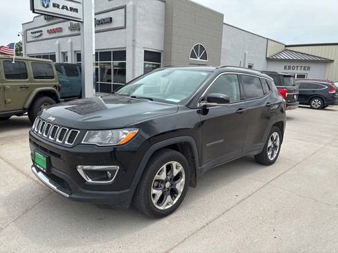 Used 2019 Jeep Compass Limited w/ Safety & Security Group AWD/4WD image 2