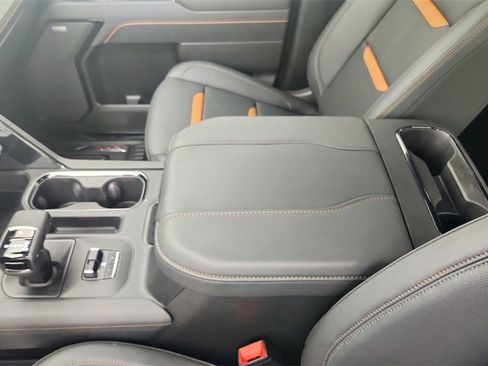 Used 2025 GMC Sierra 1500 AT4 w/ AT4 Premium Package image 18