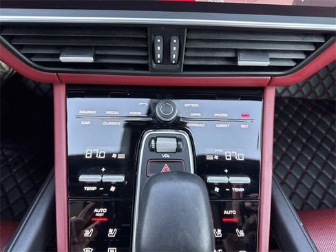 Used 2021 Porsche Cayenne Turbo image 23