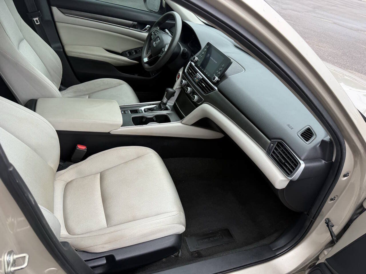 Used 2019 Honda Accord LX image 14