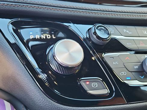 New 2026 Chrysler Pacifica Pinnacle AWD/4WD image 32