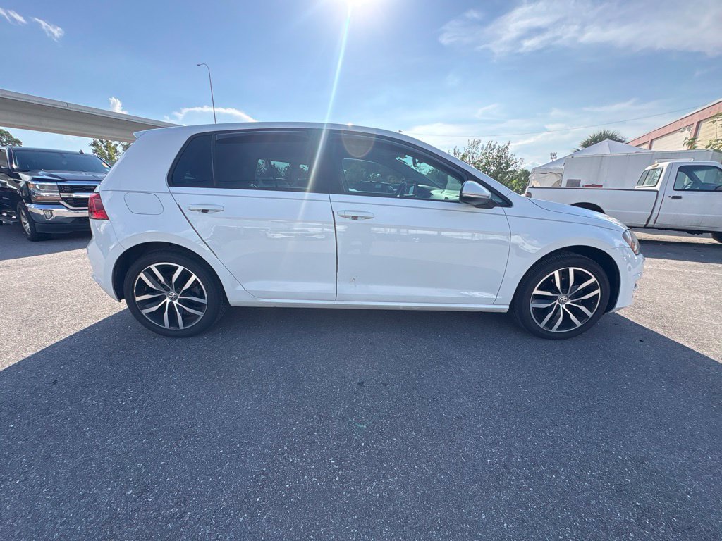Used 2016 Volkswagen Golf SE FWD image 2