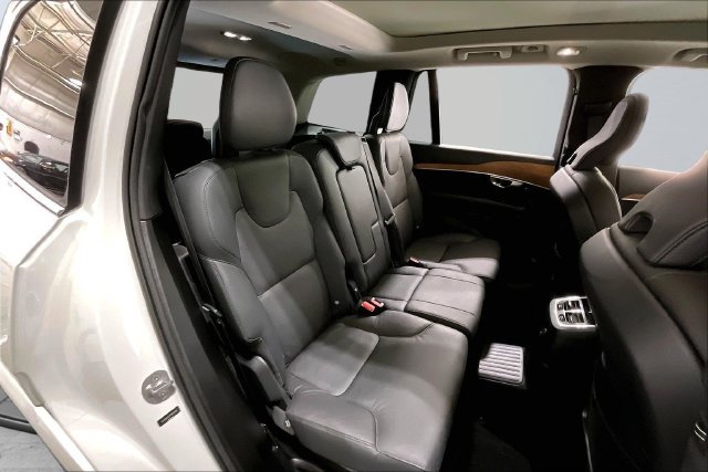 Certified 2024 Volvo XC90 T8 Plus w/ Protection Package Premier AWD/4WD image 30