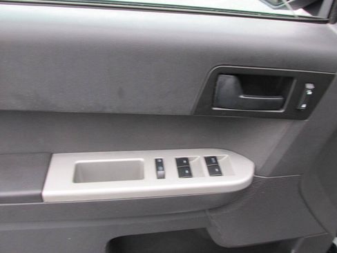 Used 2012 Ford Escape XLT FWD image 49