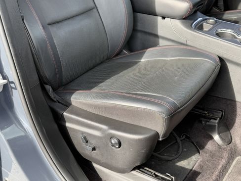 Used 2017 Dodge Durango R/T image 24