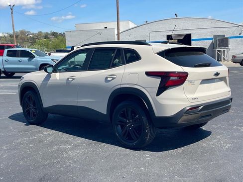 New 2026 Chevrolet Trax ACTIV FWD image 5