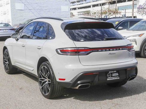 Used 2023 Porsche Macan Turbo image 6