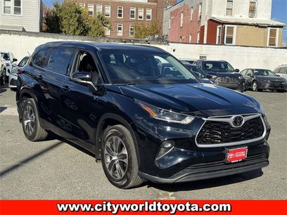 Used 2021 Toyota Highlander XLE