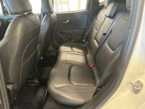 Used 2022 Jeep Renegade Limited AWD/4WD image 31